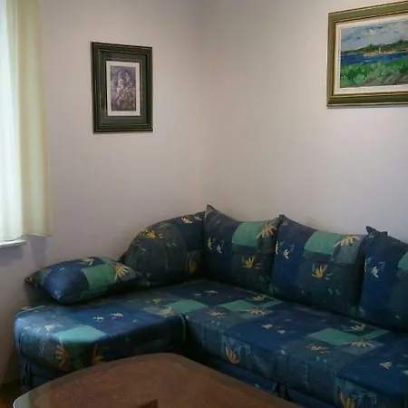 Ivorena Apartman *